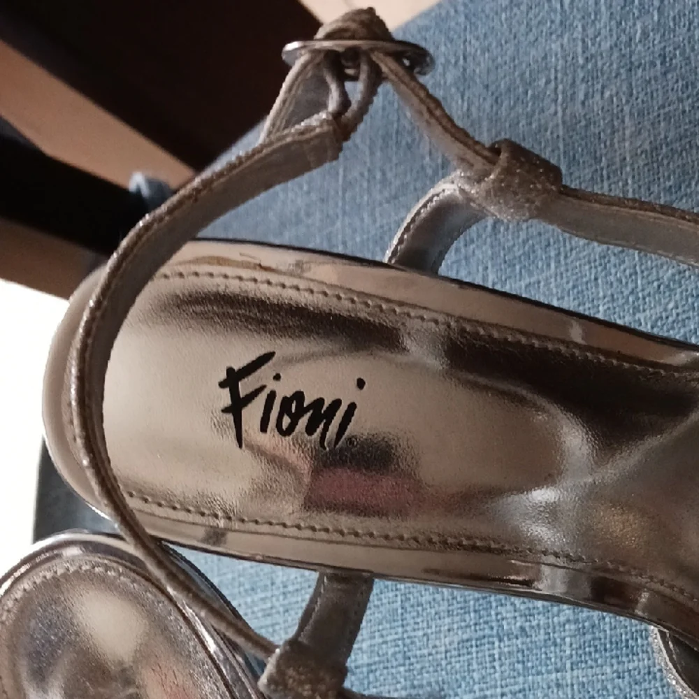 FIONI Clothing Sparkling Silver Women's Heels